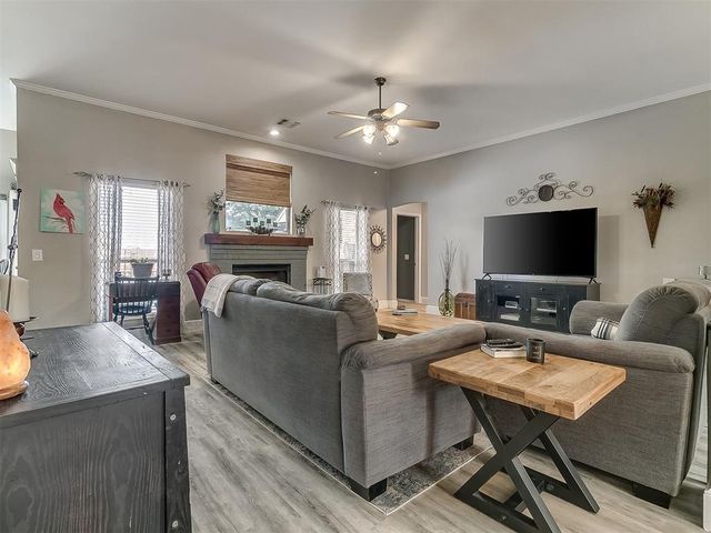 16008 Ledge Lane, Edmond, OK 73013
