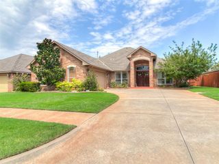 16008 Ledge Lane, Edmond, OK 73013