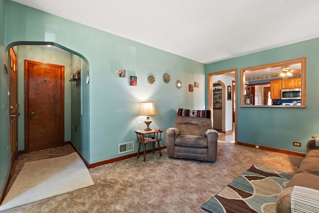 6731 S Kolin Avenue, Chicago, IL 60629