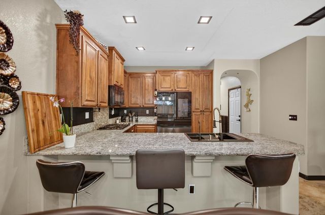 3024 Torland St, Sacramento, CA 95833