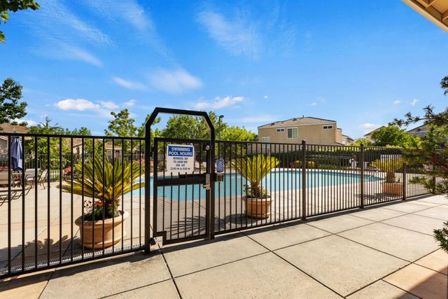 3024 Torland St, Sacramento, CA 95833