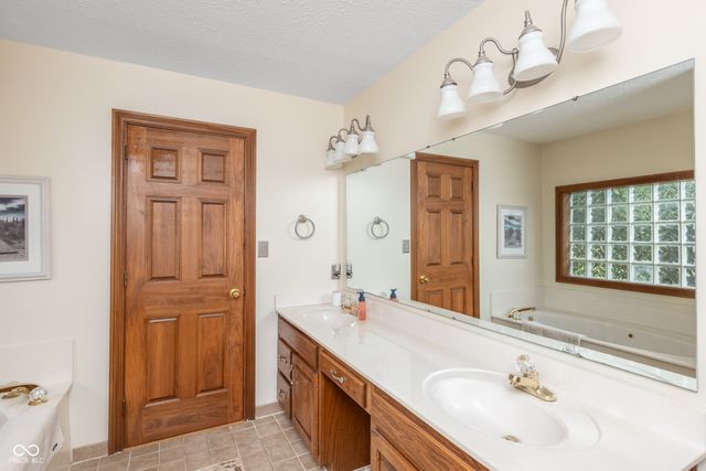 5325 Red Stone Lane, Greenwood, IN 46142