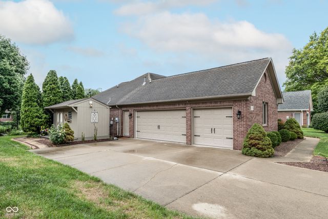 5325 Red Stone Lane, Greenwood, IN 46142
