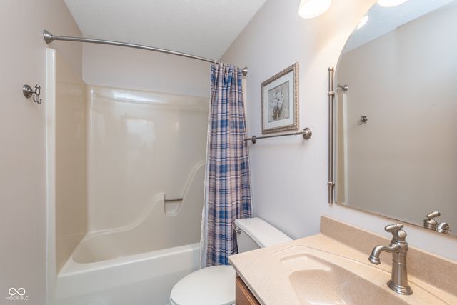 5325 Red Stone Lane, Greenwood, IN 46142