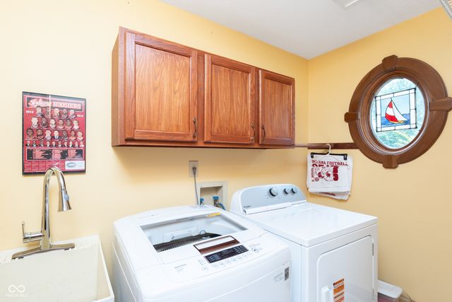 5325 Red Stone Lane, Greenwood, IN 46142