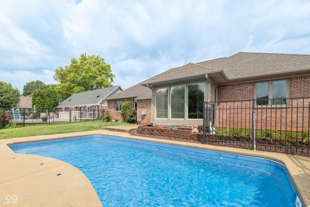 5325 Red Stone Lane, Greenwood, IN 46142