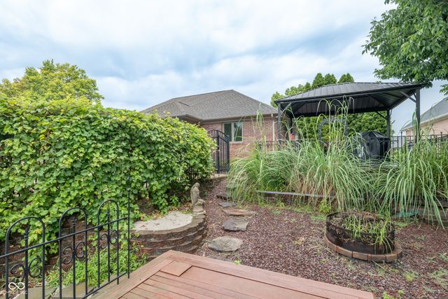 5325 Red Stone Lane, Greenwood, IN 46142