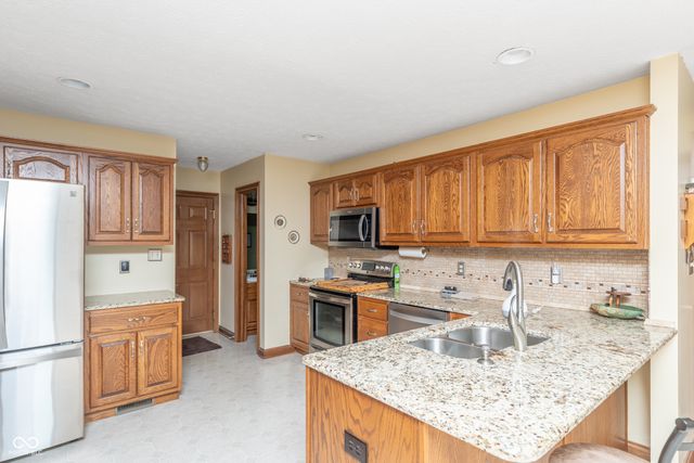 5325 Red Stone Lane, Greenwood, IN 46142