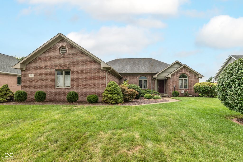5325 Red Stone Lane, Greenwood, IN 46142