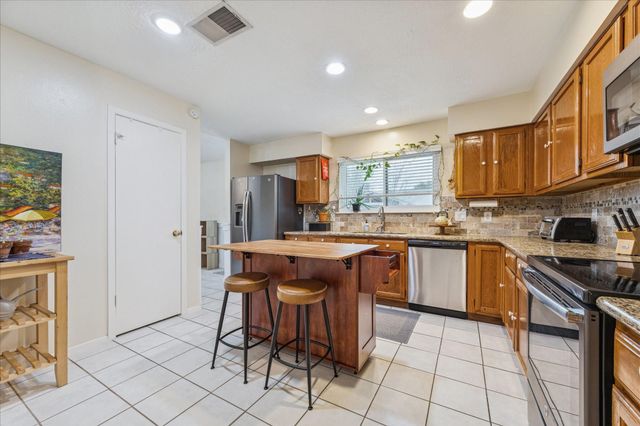 16706 Nina Drive, Friendswood, TX 77546