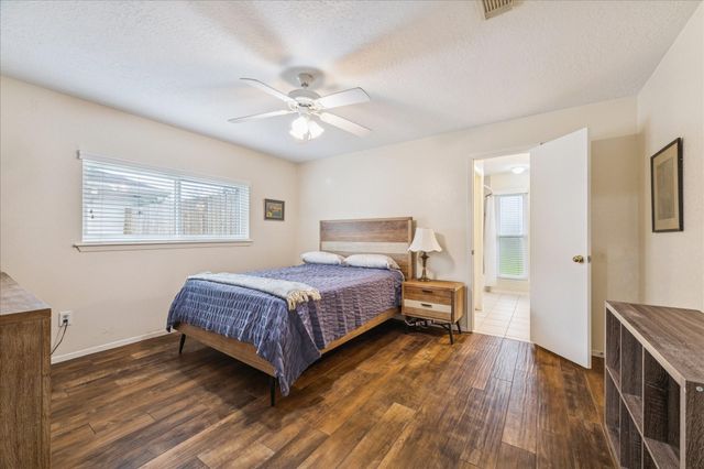 16706 Nina Drive, Friendswood, TX 77546