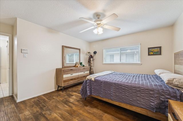 16706 Nina Drive, Friendswood, TX 77546