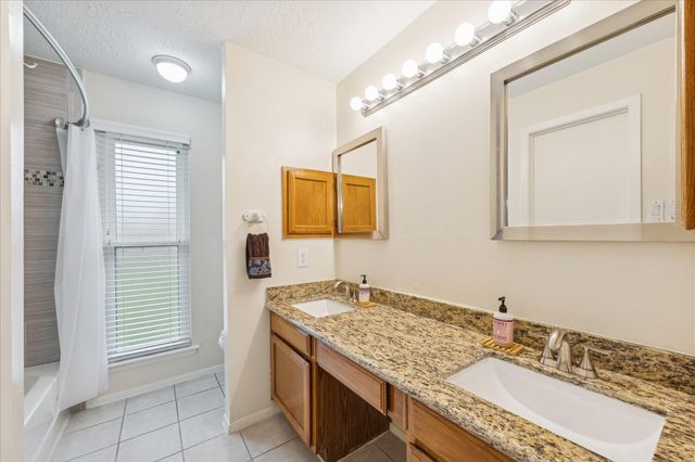 16706 Nina Drive, Friendswood, TX 77546