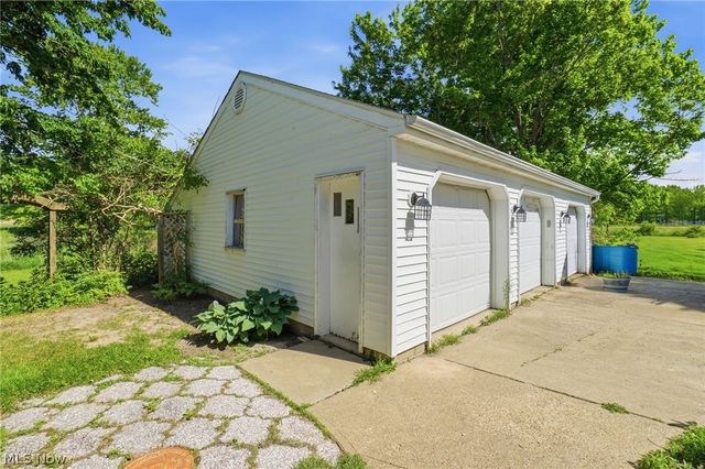 1912 State Rt 45, Rock Creek, OH 44084
