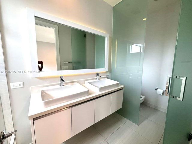 6458 NW 103rd Psge, Doral, FL 33178