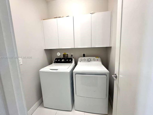 6458 NW 103rd Psge, Doral, FL 33178