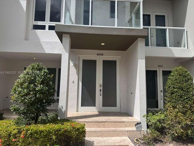 6458 NW 103rd Psge, Doral, FL 33178