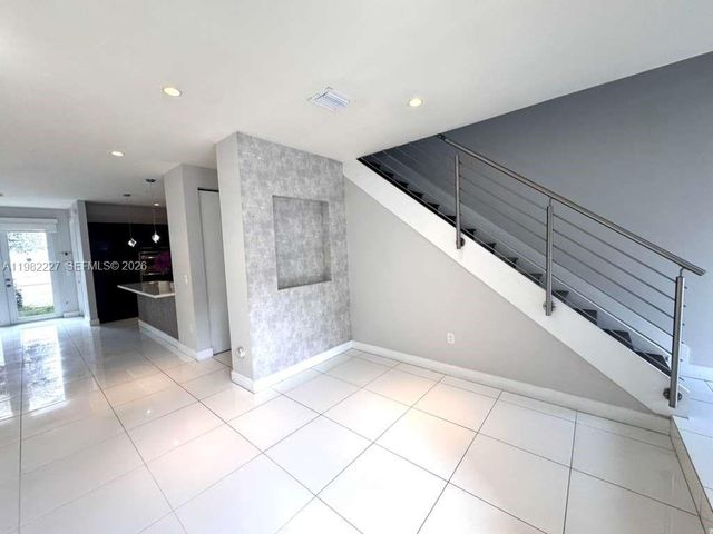 6458 NW 103rd Psge, Doral, FL 33178