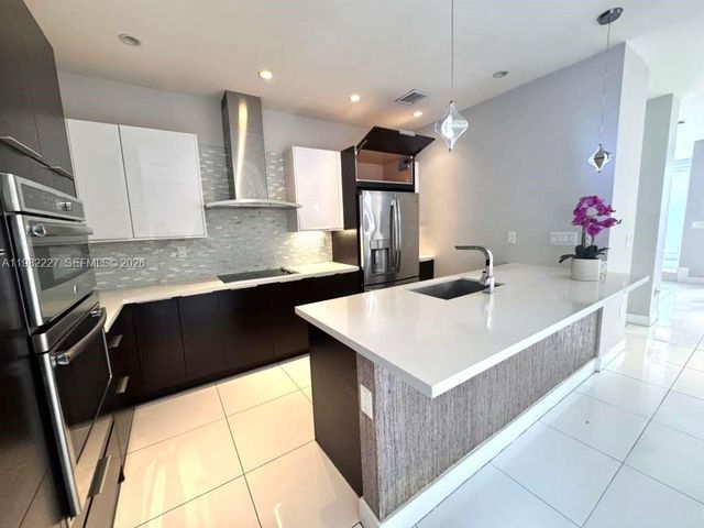 6458 NW 103rd Psge, Doral, FL 33178