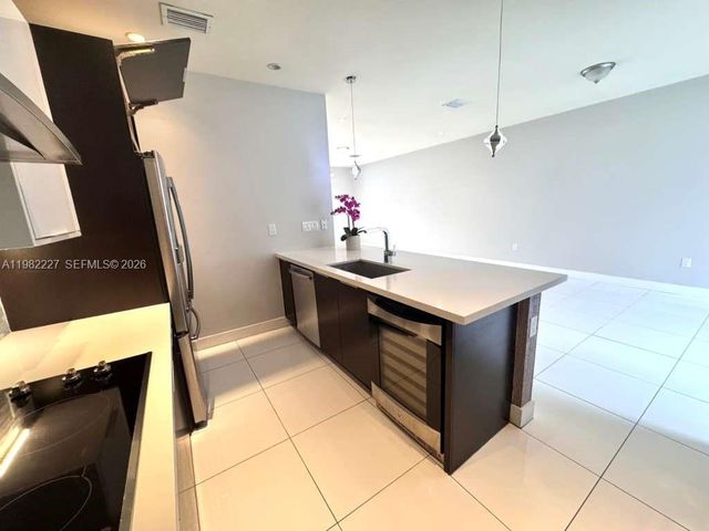 6458 NW 103rd Psge, Doral, FL 33178