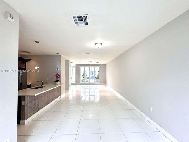 6458 NW 103rd Psge, Doral, FL 33178