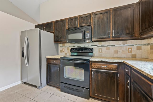 961 Castlewood Dr., Conway, SC 29526