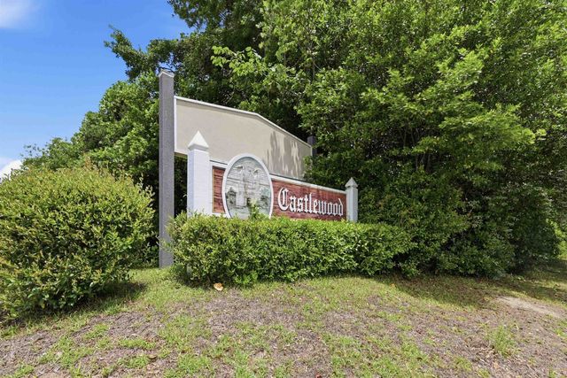 961 Castlewood Dr., Conway, SC 29526