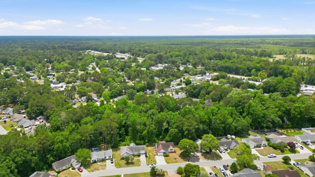 961 Castlewood Dr., Conway, SC 29526