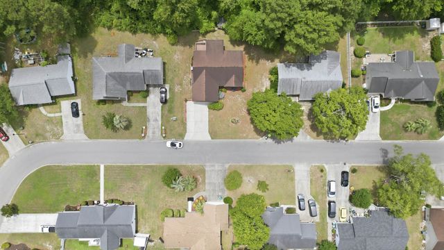961 Castlewood Dr., Conway, SC 29526