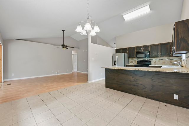 961 Castlewood Dr., Conway, SC 29526