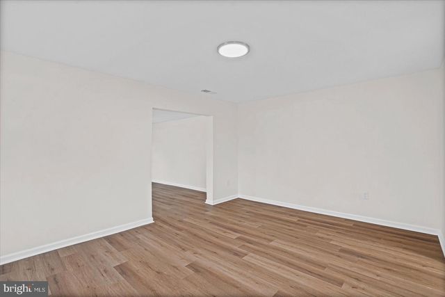 2 BREAKWATER CT, Pasadena, MD 21122