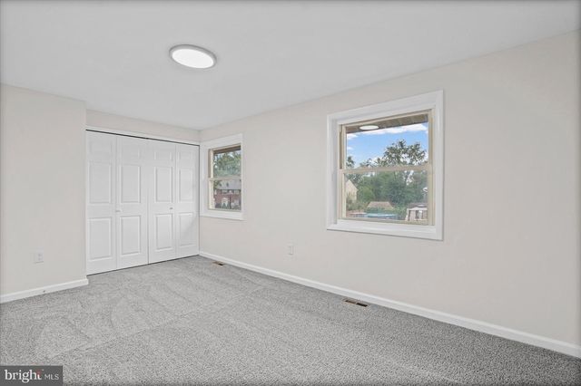 2 BREAKWATER CT, Pasadena, MD 21122
