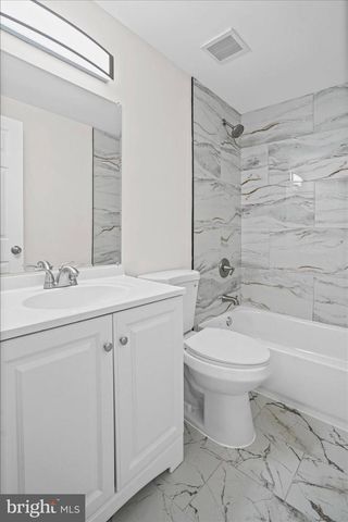 2 BREAKWATER CT, Pasadena, MD 21122