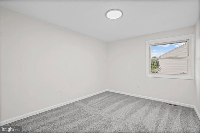 2 BREAKWATER CT, Pasadena, MD 21122