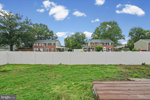 2 BREAKWATER CT, Pasadena, MD 21122