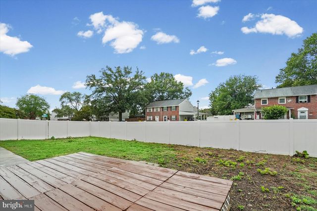 2 BREAKWATER CT, Pasadena, MD 21122