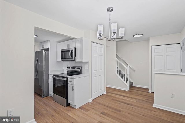 2 BREAKWATER CT, Pasadena, MD 21122