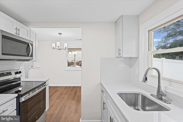 2 BREAKWATER CT, Pasadena, MD 21122