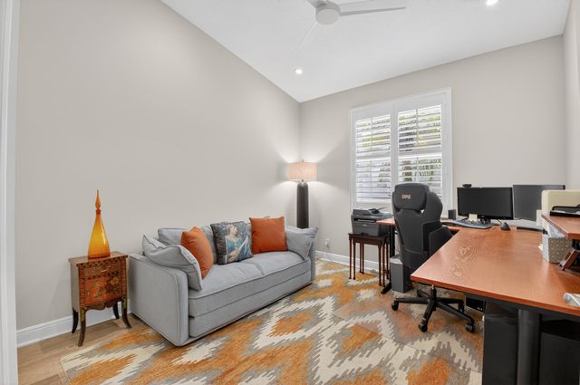 8647 Via Avellino, Lake Worth, FL 33467