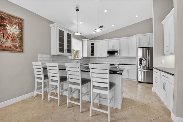 8647 Via Avellino, Lake Worth, FL 33467