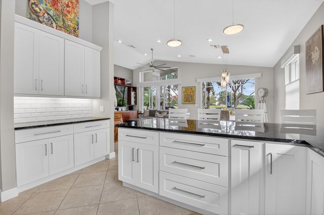 8647 Via Avellino, Lake Worth, FL 33467