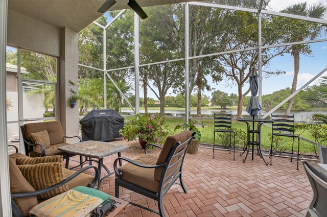 8647 Via Avellino, Lake Worth, FL 33467