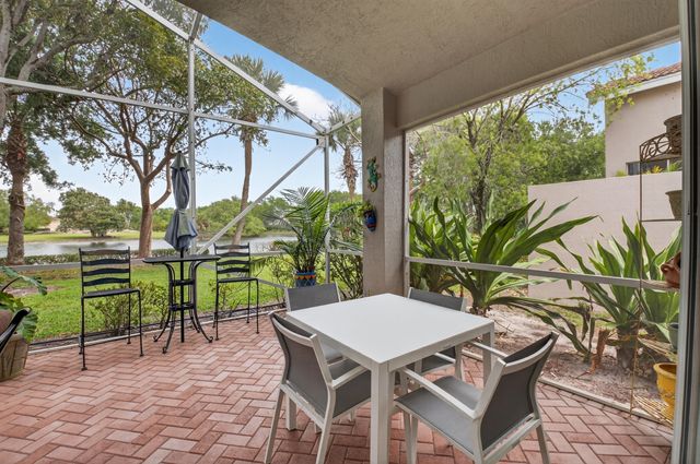 8647 Via Avellino, Lake Worth, FL 33467