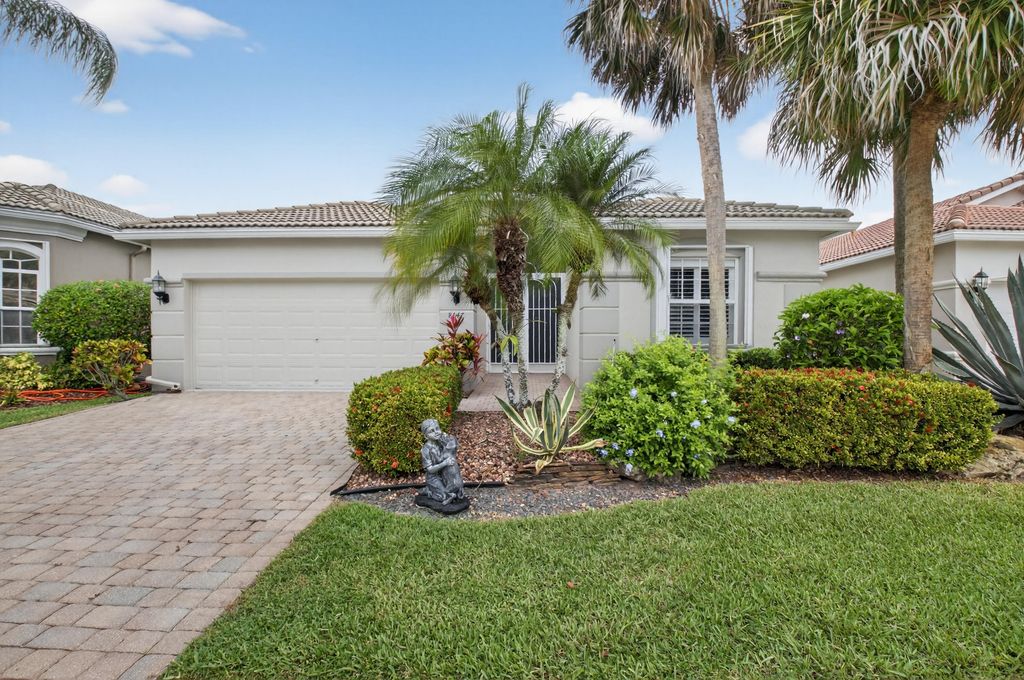 8647 Via Avellino, Lake Worth, FL 33467