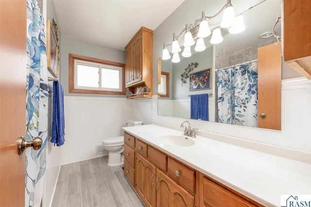 2613 E Main Street, Mankato, MN 56001