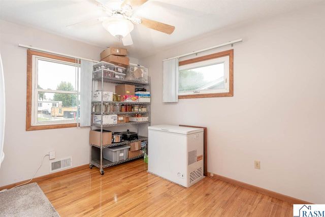 2613 E Main Street, Mankato, MN 56001