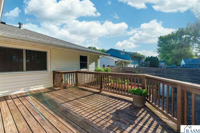 2613 E Main Street, Mankato, MN 56001