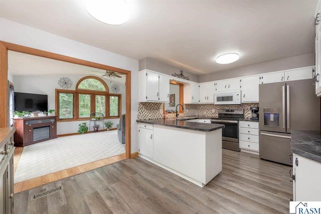 2613 E Main Street, Mankato, MN 56001