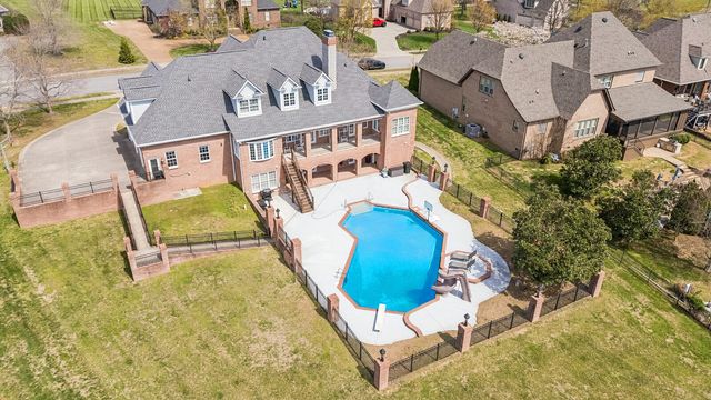 107 Gaston St, Gallatin, TN 37066