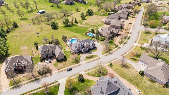 107 Gaston St, Gallatin, TN 37066